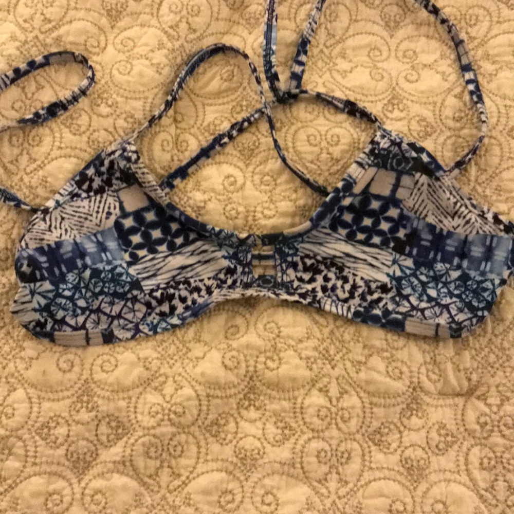 Jolyn Tomcat Top